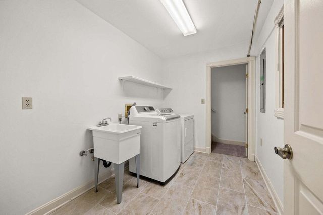 3397 Lyon Drive, Lexington, KY 40513