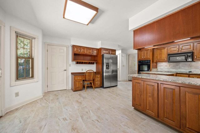 3397 Lyon Drive, Lexington, KY 40513