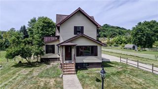 1508 Roanoke Avenue, Uhrichsville, OH 44683