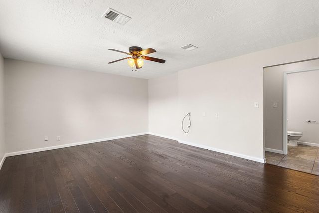 11711 Park Creek Drive, Houston, TX 77070