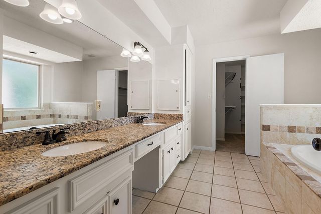 11711 Park Creek Drive, Houston, TX 77070