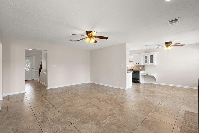11711 Park Creek Drive, Houston, TX 77070