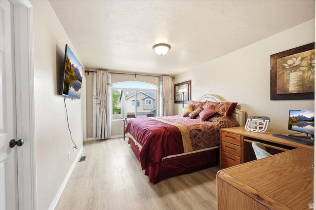 1805 W 5050 S, Roy, UT 84067