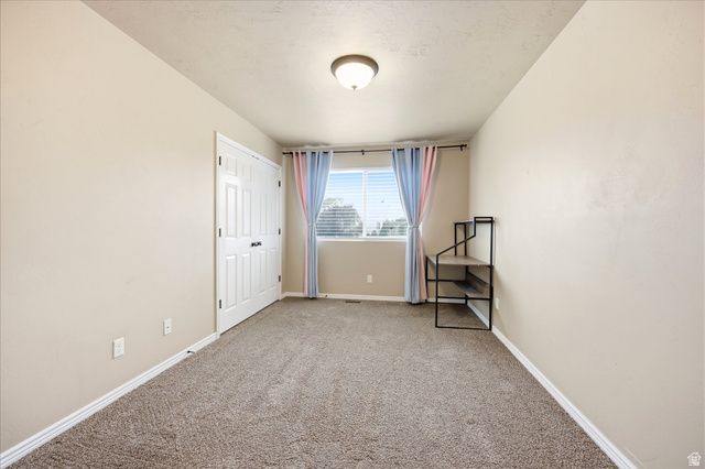 1805 W 5050 S, Roy, UT 84067