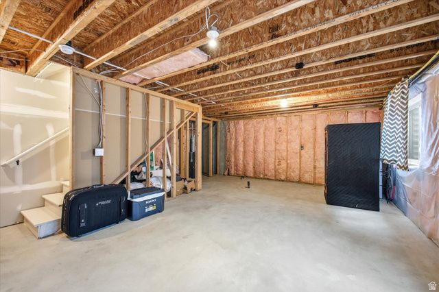 1805 W 5050 S, Roy, UT 84067