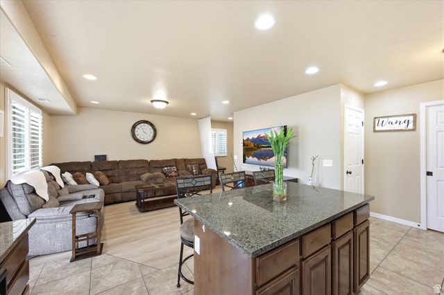 1805 W 5050 S, Roy, UT 84067