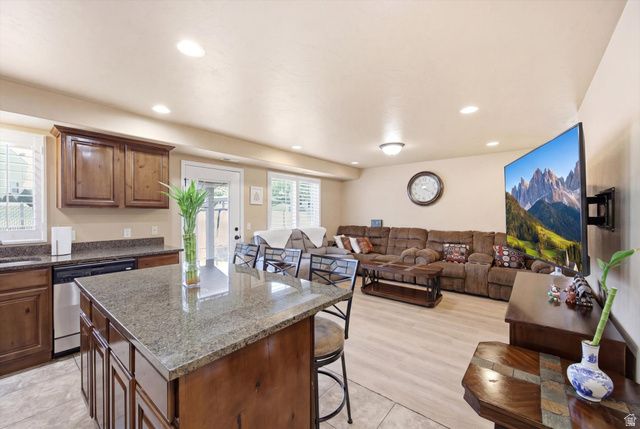 1805 W 5050 S, Roy, UT 84067