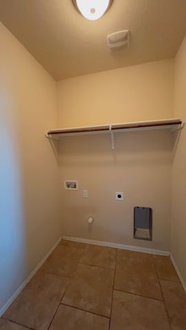 1110 Cerrillos Ave, Midland, TX 79707