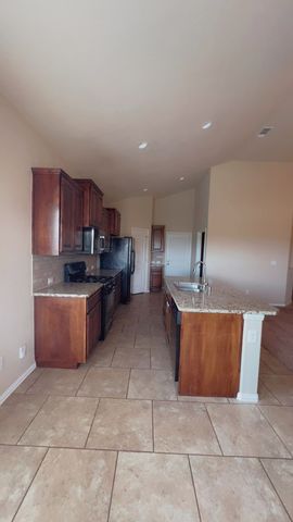 1110 Cerrillos Ave, Midland, TX 79707