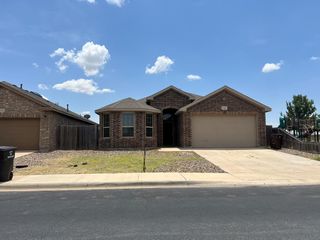 1110 Cerrillos Ave, Midland, TX 79707