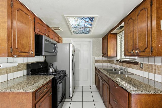 4103 Sandydale Lane, Houston, TX 77039