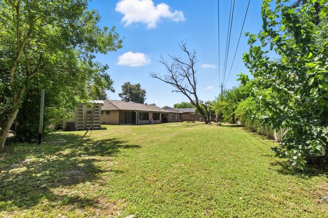 4103 Sandydale Lane, Houston, TX 77039