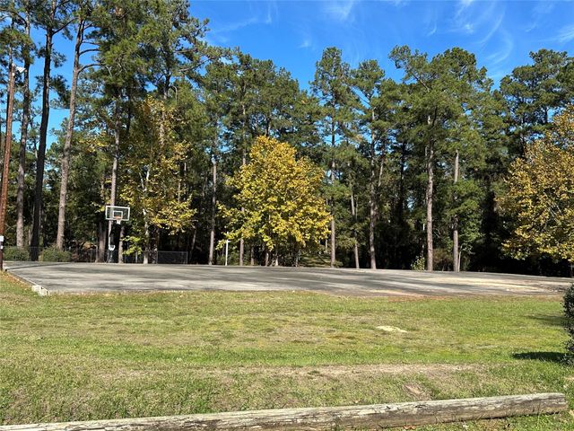 69 Artesian Avenue, Cleveland, TX 77327