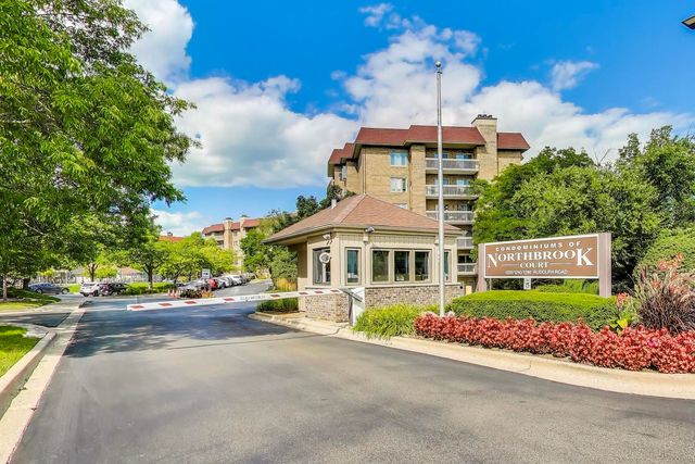 1220 Rudolph Road 5B, Northbrook, IL 60062
