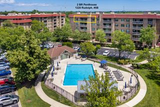 1220 Rudolph Road 5B, Northbrook, IL 60062