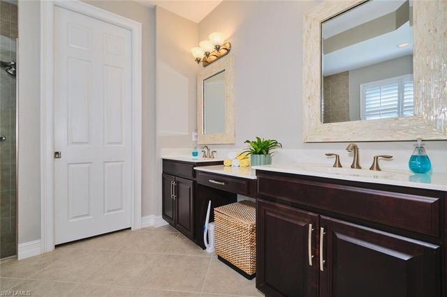 183 Destiny CIR, Cape Coral, FL 33990