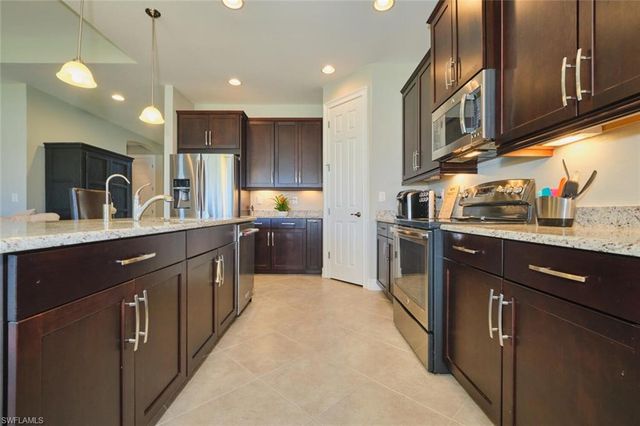 183 Destiny CIR, Cape Coral, FL 33990