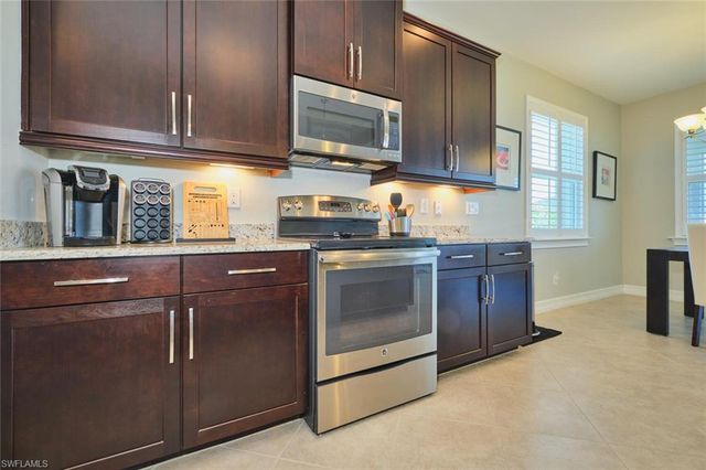 183 Destiny CIR, Cape Coral, FL 33990