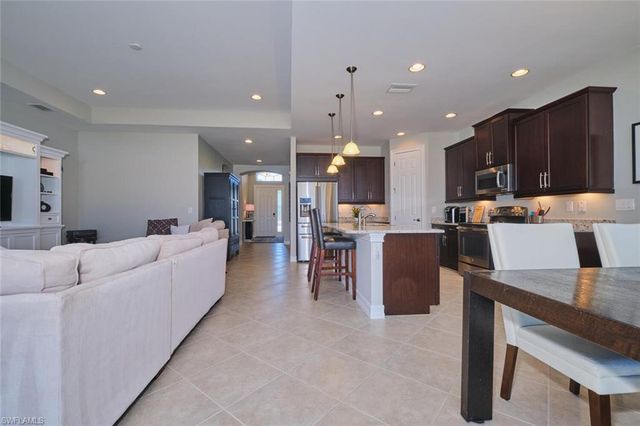 183 Destiny CIR, Cape Coral, FL 33990