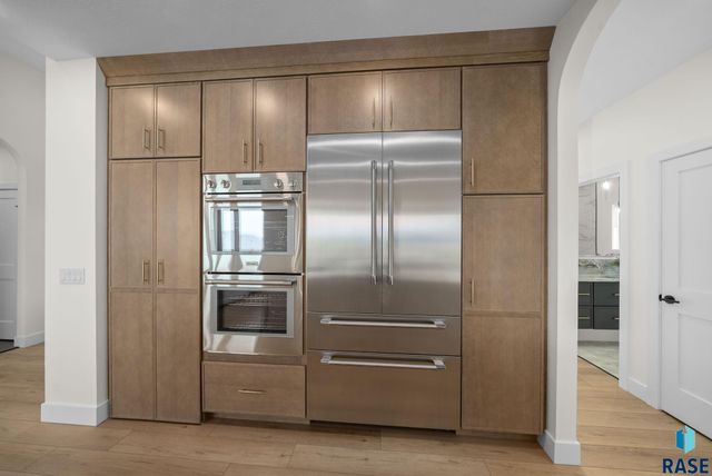 7300 E Misty Knoll Cir Circle, Sioux Falls, SD 57110