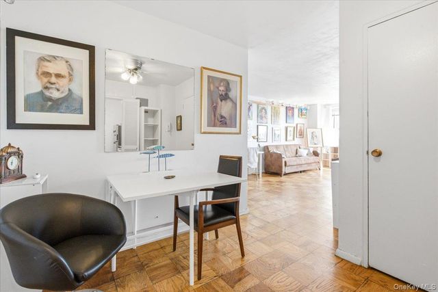 70-25 Yellowstone Boulevard 16R, Forest Hills, NY 11375