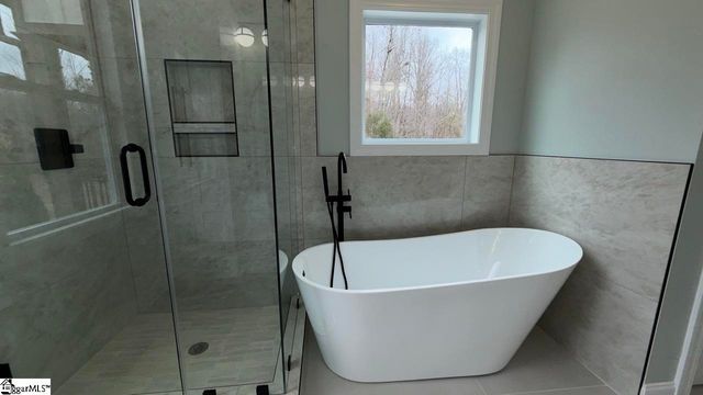 129 Karla Court, Fountain Inn, SC 29644