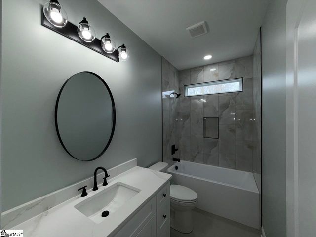 129 Karla Court, Fountain Inn, SC 29644