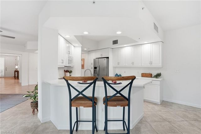 325 Dunes BLVD # 205, Naples, FL 34110