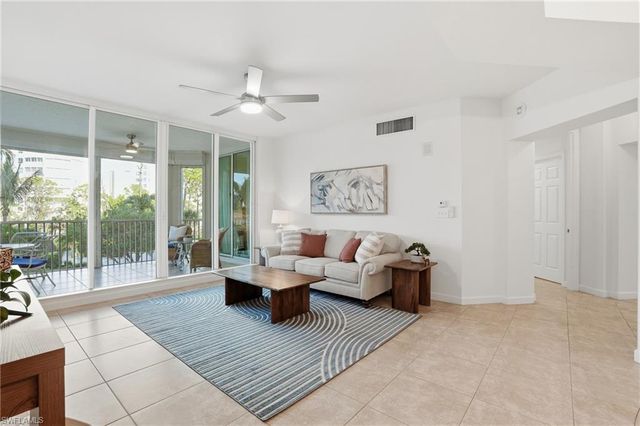 325 Dunes BLVD # 205, Naples, FL 34110