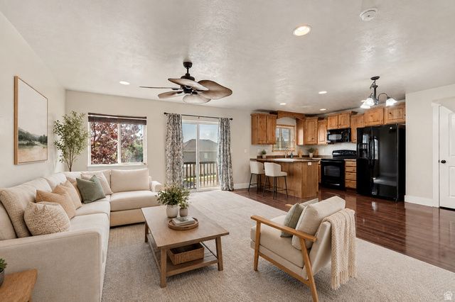 641 W SARATOGA CHASE DR, Saratoga Springs, UT 84045