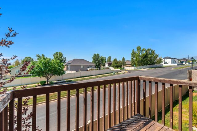 641 W SARATOGA CHASE DR, Saratoga Springs, UT 84045