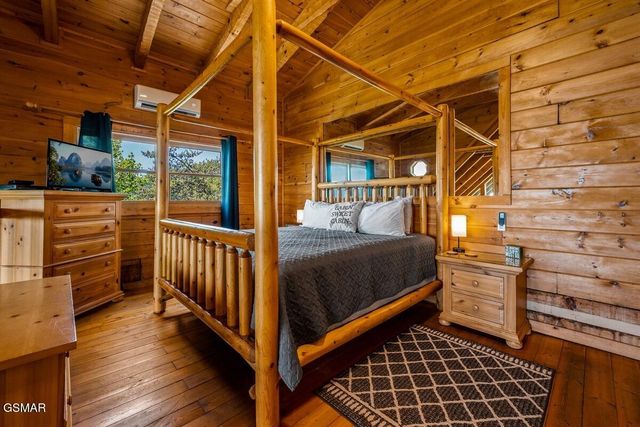 2086 Bluff Mountain Road, Sevierville, TN 37876
