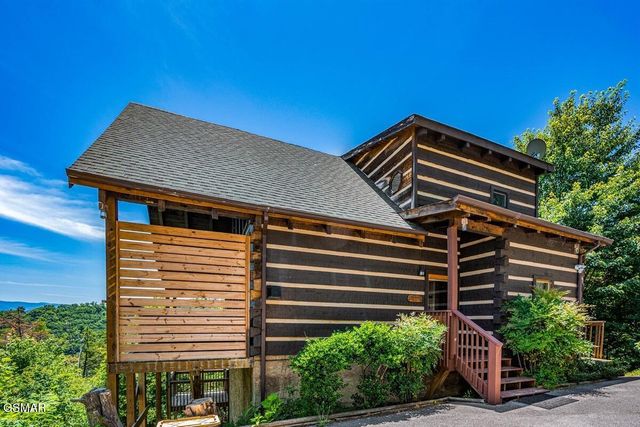 2086 Bluff Mountain Road, Sevierville, TN 37876