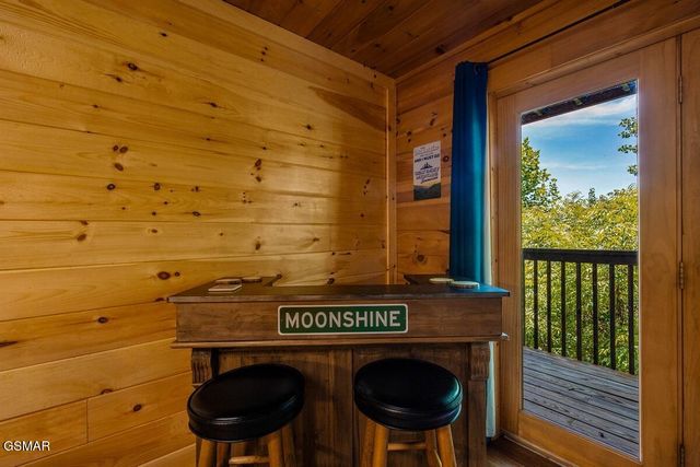 2086 Bluff Mountain Road, Sevierville, TN 37876