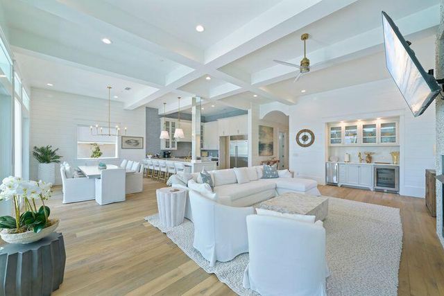 8855 E County Hwy 30A, Seacrest, FL 32461