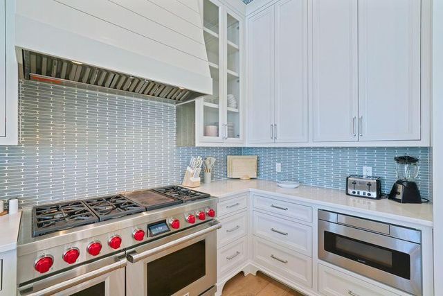 8855 E County Hwy 30A, Seacrest, FL 32461