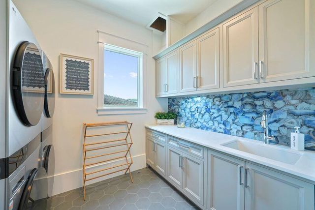 8855 E County Hwy 30A, Seacrest, FL 32461