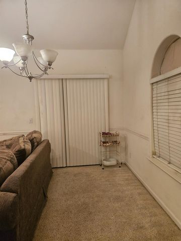 4712 W Celeste Avenue, Fresno, CA 93722