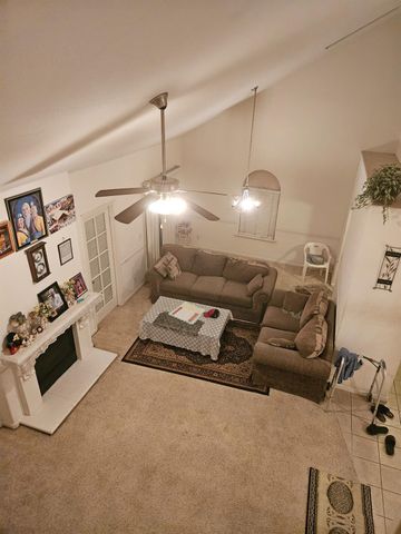 4712 W Celeste Avenue, Fresno, CA 93722