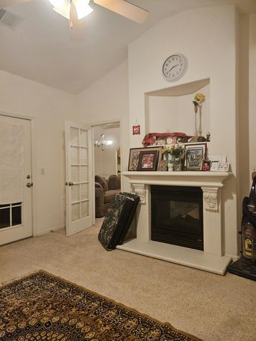 4712 W Celeste Avenue, Fresno, CA 93722