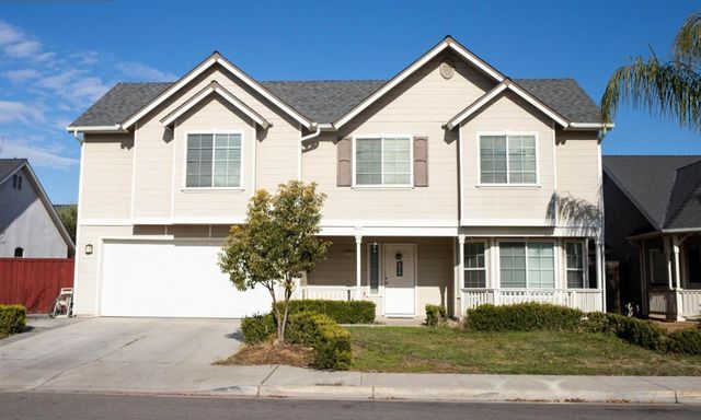 4712 W Celeste Avenue, Fresno, CA 93722