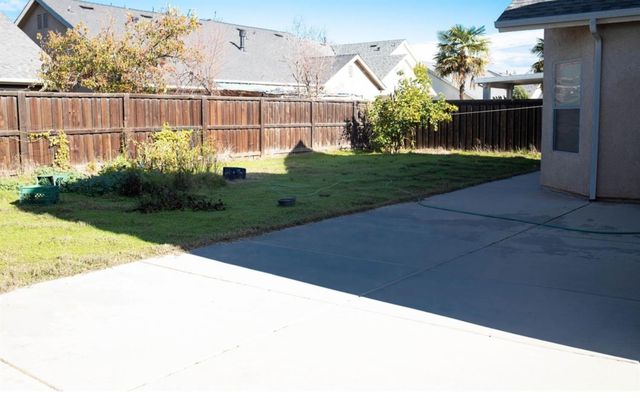 4712 W Celeste Avenue, Fresno, CA 93722