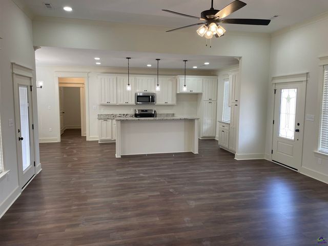 118 Pecan St, Cochran, GA 31014