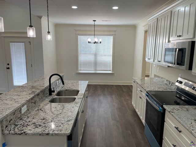 118 Pecan St, Cochran, GA 31014