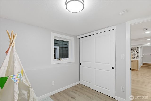 1927 42nd Avenue SW, Seattle, WA 98116