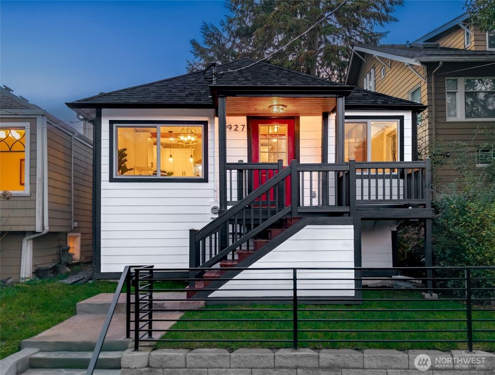 1927 42nd Avenue SW, Seattle, WA 98116