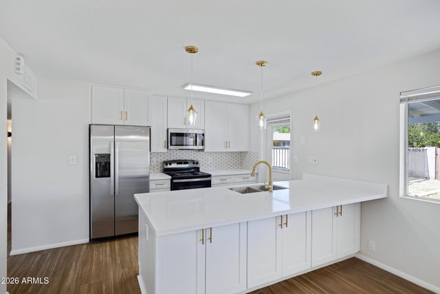 8426 E MONTEREY Way, Scottsdale, AZ 85251