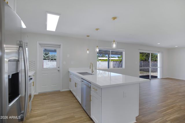 8426 E MONTEREY Way, Scottsdale, AZ 85251