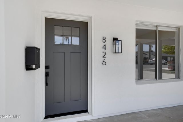8426 E MONTEREY Way, Scottsdale, AZ 85251