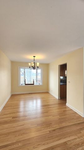 5 Castlegate Court, Vernon Hills, IL 60061